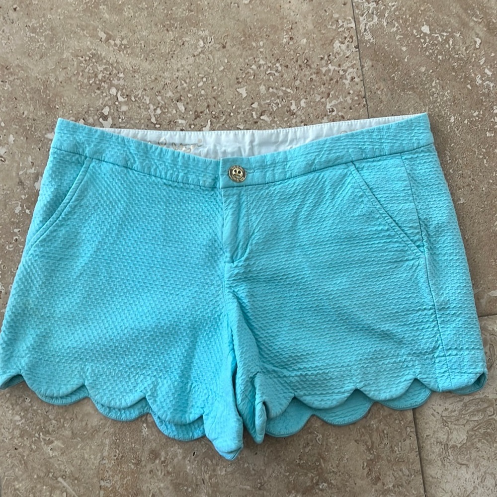 Lilly Pulitzer “the buttercup stretch short 5” inseam”